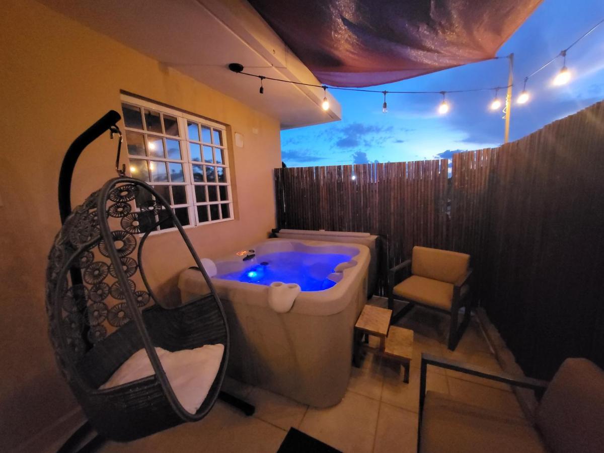 Private Jacuzzi Oasis With Mountain Views And Free Parking Apartment Ponce Bagian luar foto